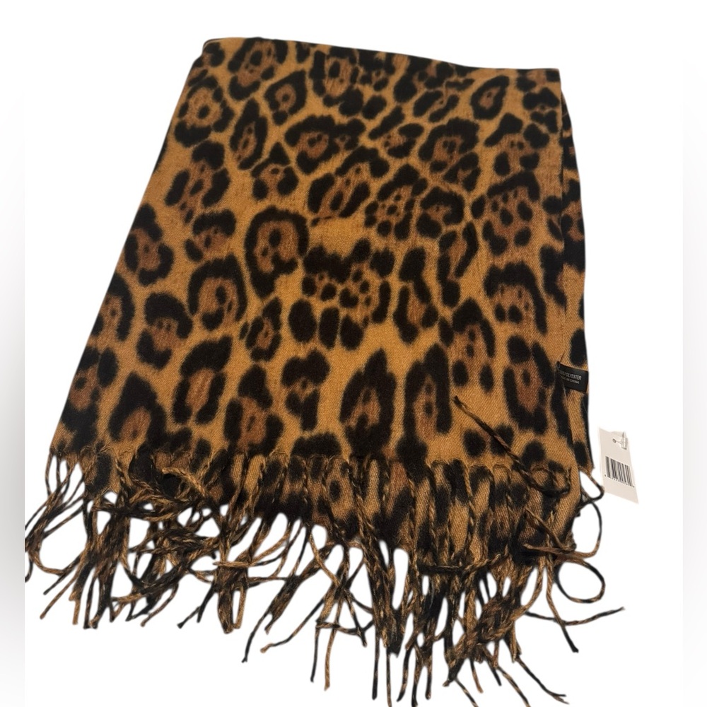 Bloomingdale’s leopard print scarf with fringe. NWT
